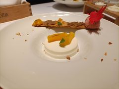 法式芒果拿破仑佐椰香冰激凌-王品台塑牛排(成都万象城店)
