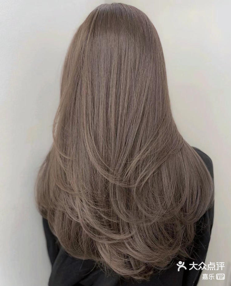 奶茶灰棕秋冬必备温柔发色