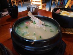 滋补参鸡汤-鑫日千里马朝鲜族小馆(总店)