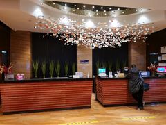 -武汉光谷广场杨家湾地铁站怡程酒店