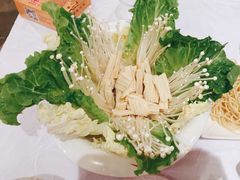 -霄汉牛三鲜湖北砂锅菜(万松园2店)