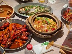 -巴厘龙虾·榜首油焖大虾(音乐学院·沿江酒馆店)