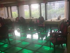 -碧中海汤泉汗蒸酒店