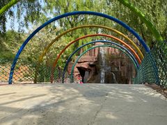 -雪山彩虹谷景区