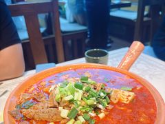 -云海肴·汽锅鸡·云南代表菜(天山百盛优客店)