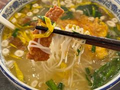 -火烧房子菊花米线(兴盛路店)