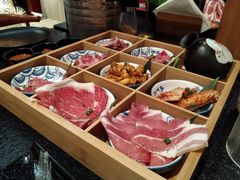 -喵小乙碳火烤肉(大坪协信星光天地店)