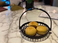 菠萝酥皮包-钟菜·粤菜点心·宴请(海上世界·汇港二期店)