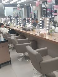 -Z.X HAIR SALON张新美业