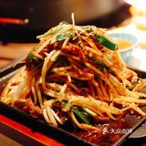 只是吃个饭，以为到了电视剧拍摄地