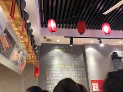 大堂-爆炸头阿姨小四川正宗川味小吃(无任何分店)