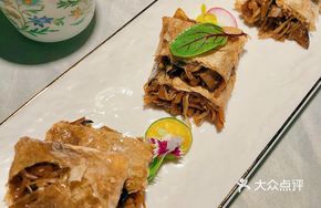 Lakeside Tofu Goose