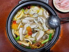 -菌之家·专业纯野生菌火锅·特色炒菌
