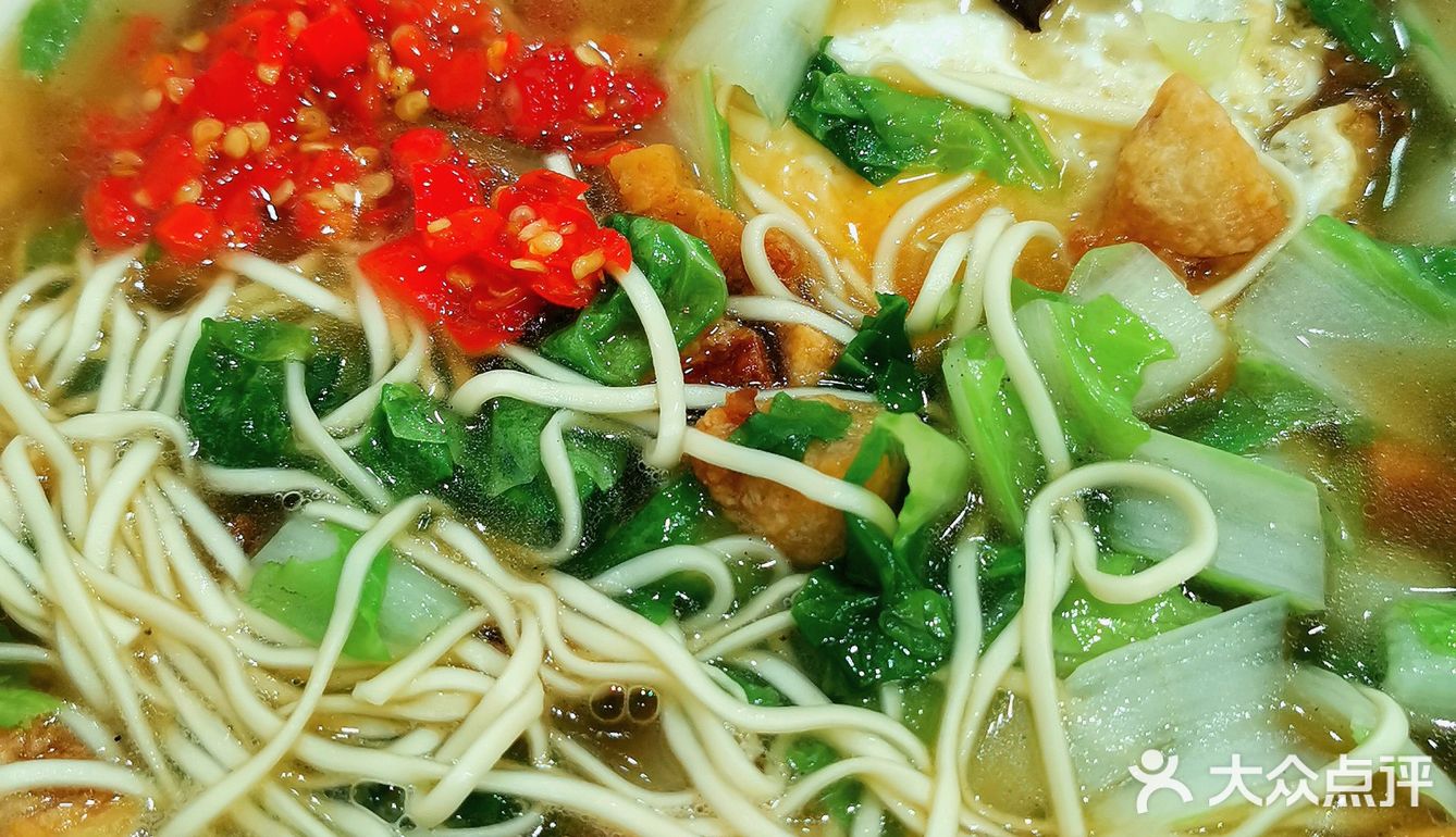 小巷里的这一碗本帮大排面嗦起～