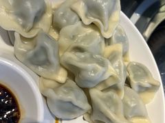-雪乡人家东北菜·铁锅炖一切(高斯路店)