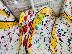 -问山MountQuest攀岩馆