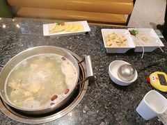 -一席地·本地鸡窝·杭帮鸡火锅(萧山银隆百货店)