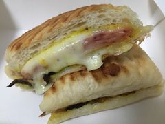 火腿芝士帕尼尼-Bracket Coffee(银河SOHO店)