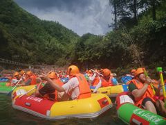-安吉龙王山峡谷漂流