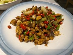 -鄱阳湖·江西小炒·瓦罐煨汤(五道口店)