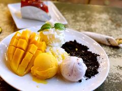 -莓园冰淇淋店