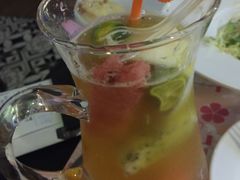 -樱花里音乐餐吧·牛扒椰子鸡(东圃店)