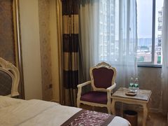 -柏纳酒店(百色市政府恒基广场店)