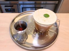 Molly&nbsp;Molly茉莉花-村口大树(长乐路店)