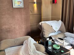 -金色印象·4K影院式足体养生(杨家坪西郊店)