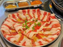 安格斯雪花肥牛薄片-玄希浪漫厨房·韩料烤肉(湖滨银泰in77店)