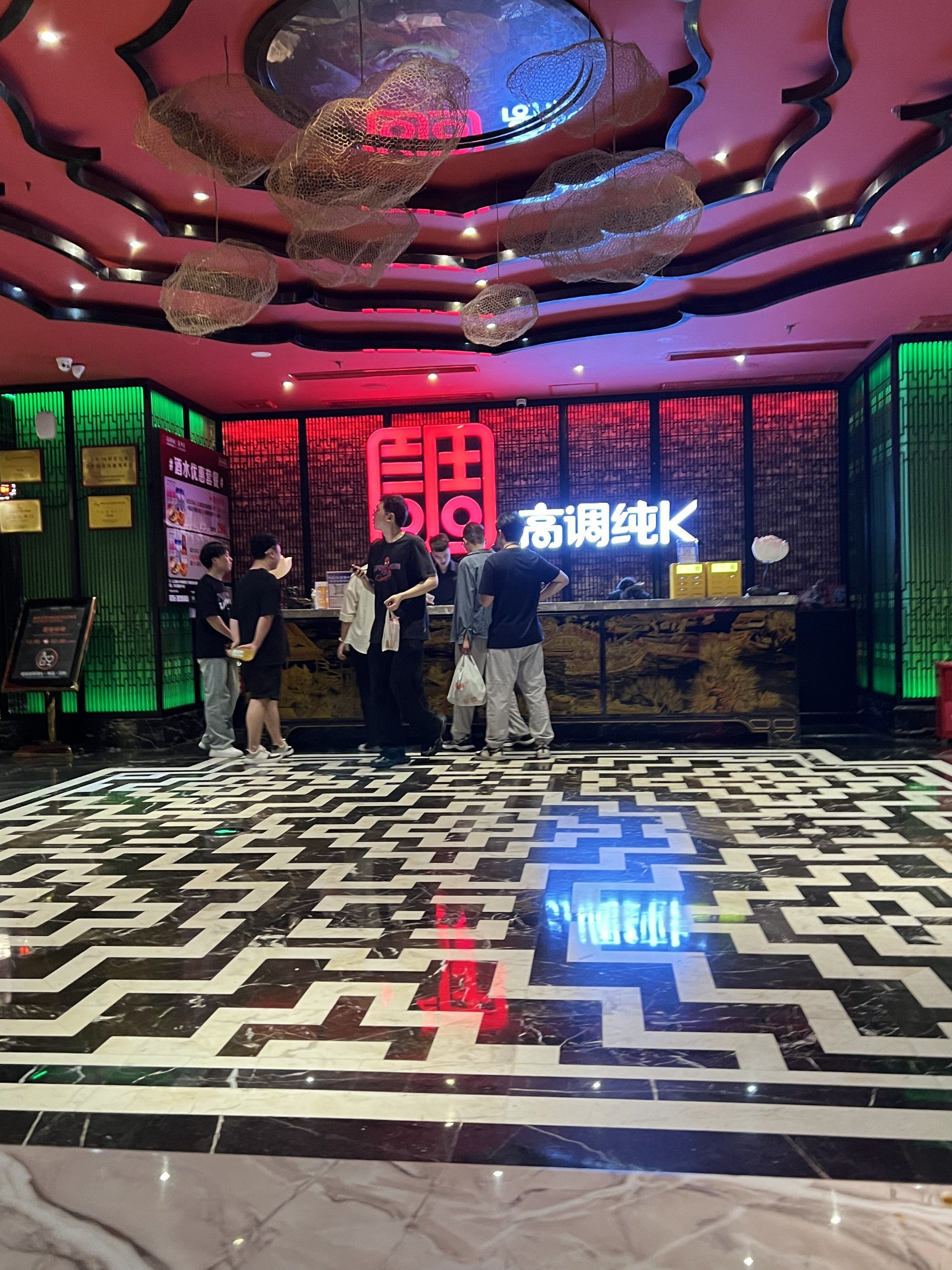 麦霸上线～唱到嗓子哑也停不下来☺️