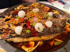 荔枝烤鱼-鸣记脆皮烤鱼·海鲜烤鱼(三八广场店)