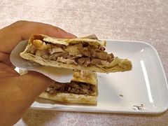 精品火烧（肘子）-宝光熏肉鞋底火烧(新街口店)