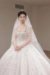 点击看大图 -拉瑞娜LaReine婚纱礼服高级定制
