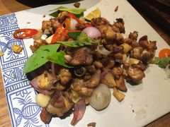 泰式柠檬香叶鸡-云海肴·汽锅鸡·云南菜(天山百盛优客店)