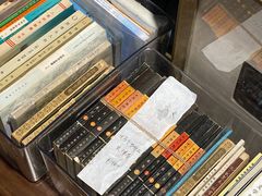 -邊城書店