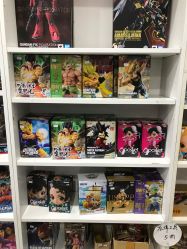 -逝水玩具折扣店