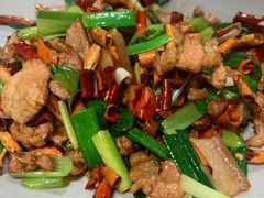 宣威小炒肉-老滇山寨•云南特色菜•地方菜•民族风情歌舞表演(金碧店)