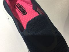 -SKECHERS 斯凯奇(上海国际时尚中心店)
