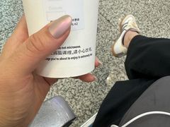 -星巴克(上海虹桥站2A检票口)