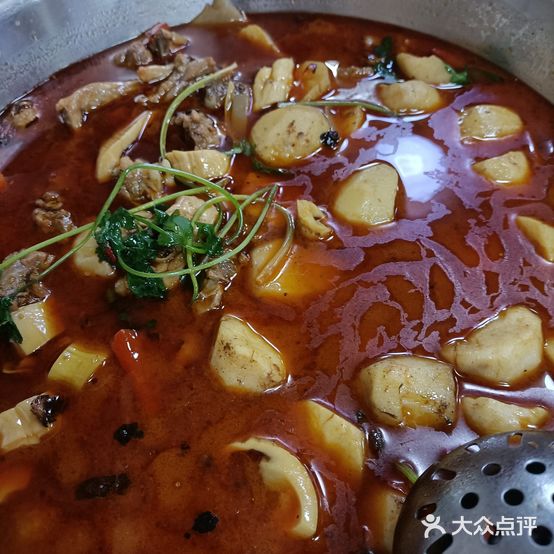 金鑫笋子鸡芋儿鸡火锅(皇龙路店)