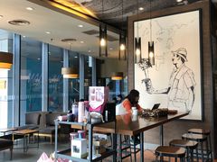 大堂-星巴克(青岛大拇指广场分店)