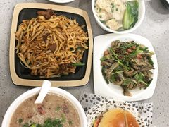 干炒牛河-繁仔牛杂(石排店)