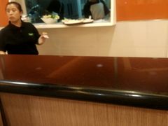 -呷哺呷哺(世贸.工三店)