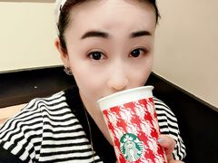 -星巴克臻选(威海威高广场店)