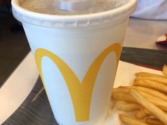 -麦当劳(中山公园龙之梦店)