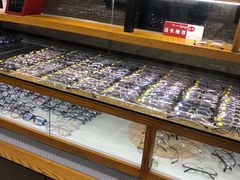 -中国丹阳眼镜城
