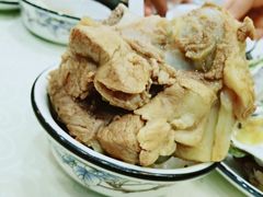 -渝君重庆火锅(嘉宾路店)