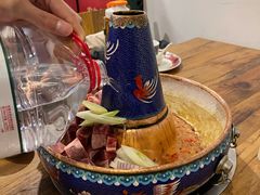 -毛辣果·贵州红酸汤牛肉火锅(西单店)