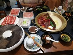 -沸炉重庆老火锅(军事博物馆店)